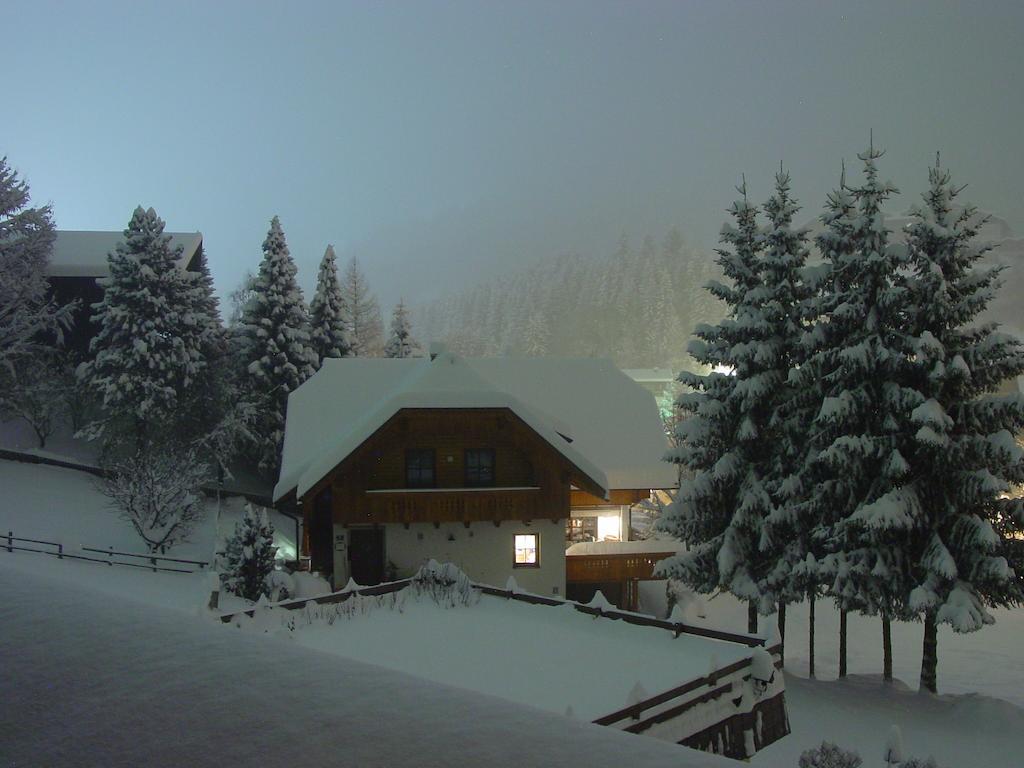 Haralds Ferienwohnungen Bad Kleinkirchheim Bilik gambar